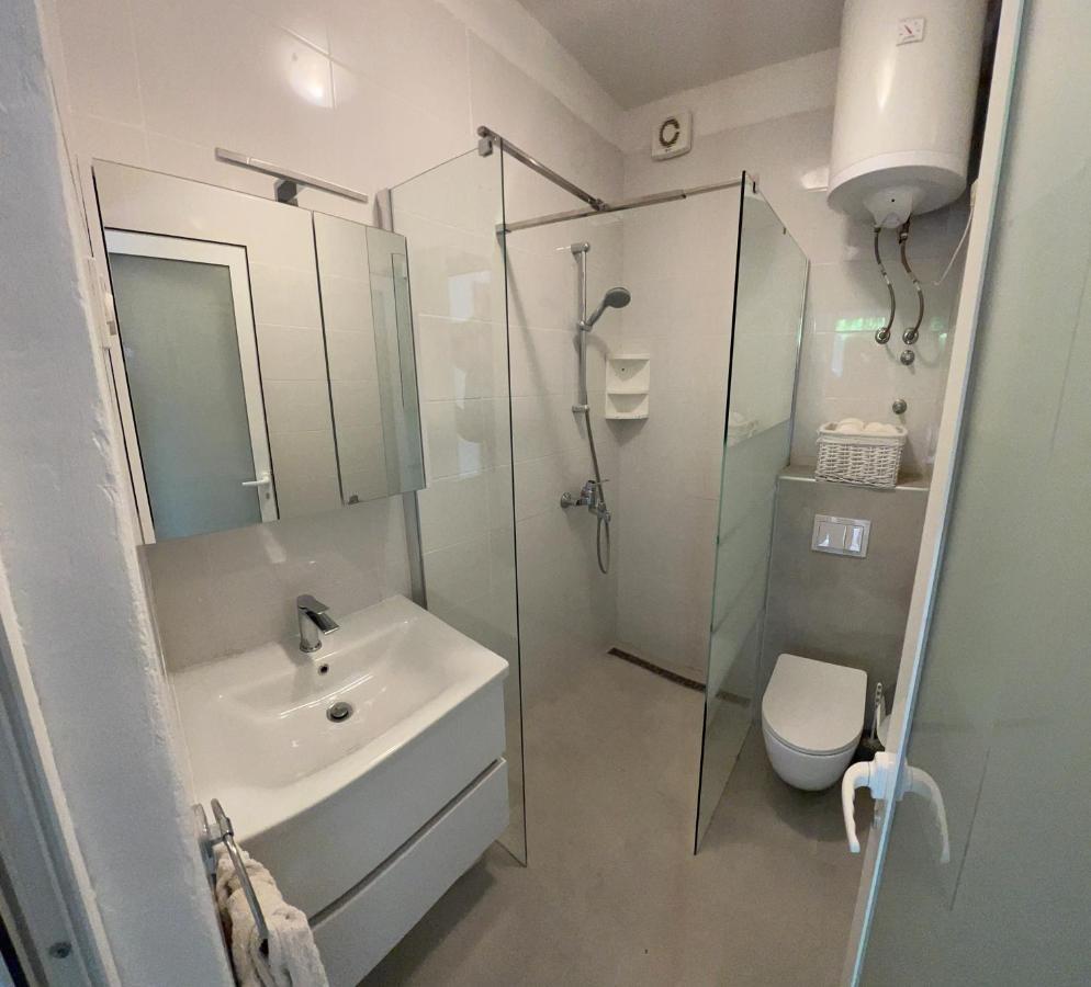 Apartmani Tonko Račišće المظهر الخارجي الصورة
